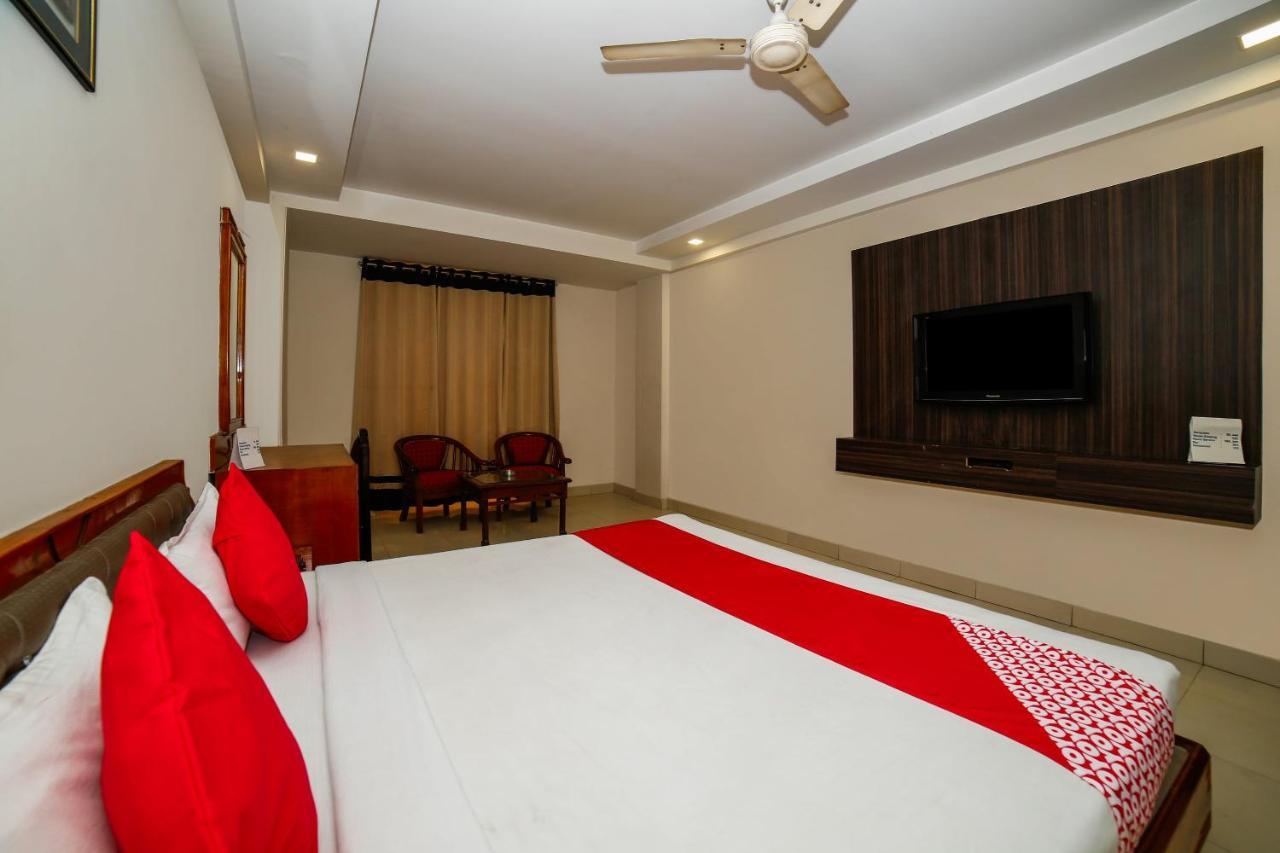 Hotel Shelter Gwalior Ngoại thất bức ảnh