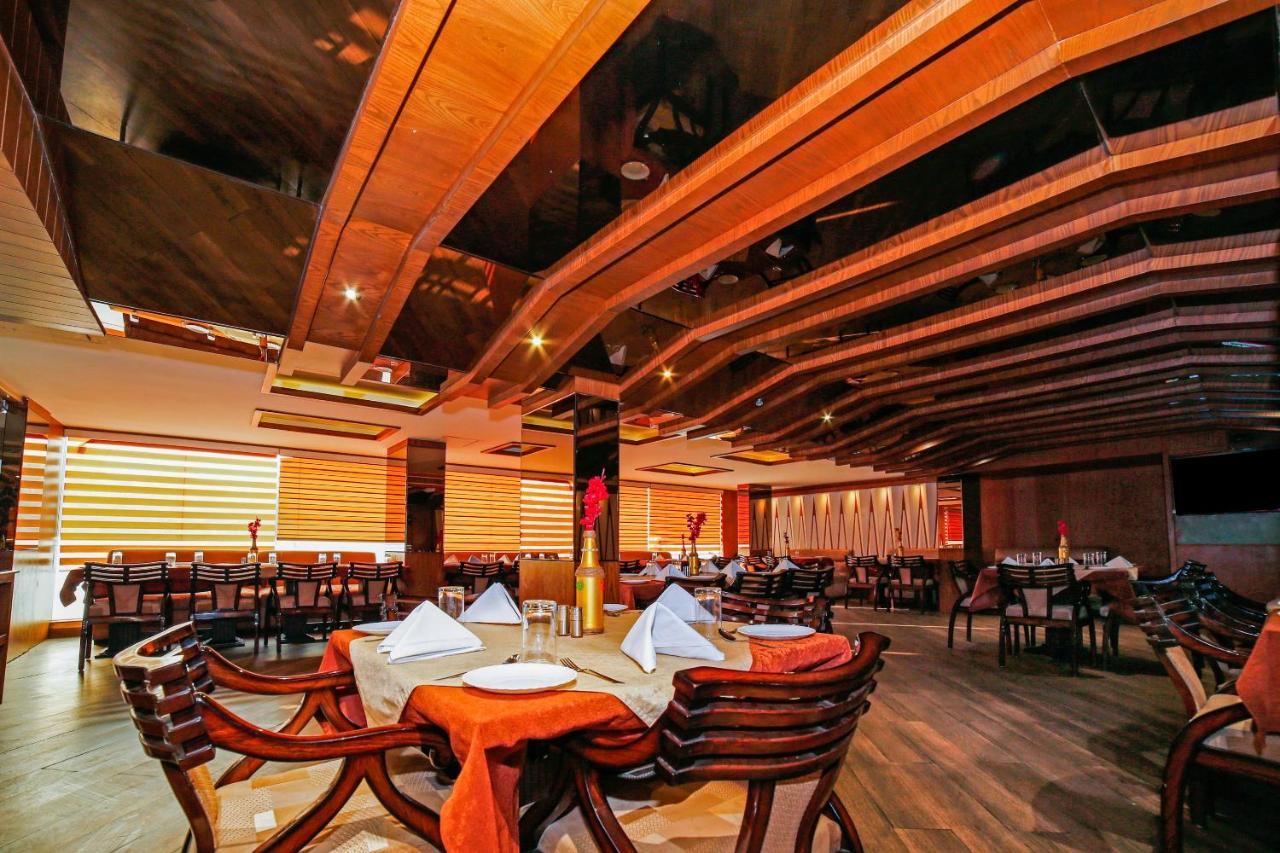 Hotel Shelter Gwalior Ngoại thất bức ảnh