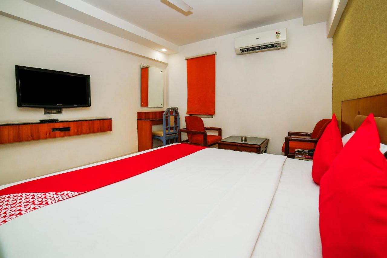 Hotel Shelter Gwalior Ngoại thất bức ảnh