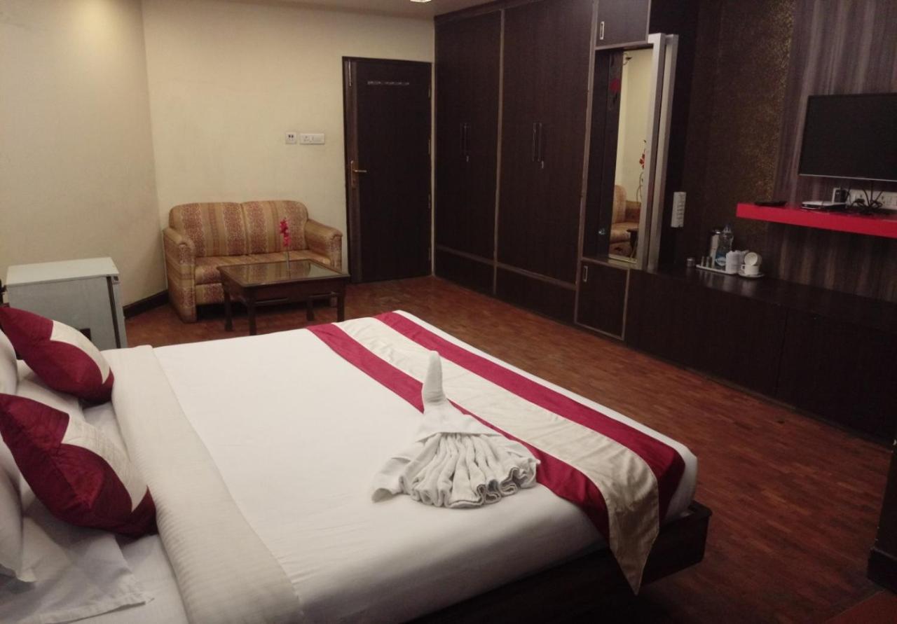 Hotel Shelter Gwalior Ngoại thất bức ảnh