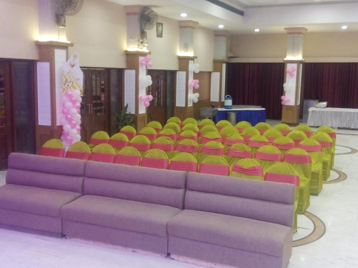 Hotel Shelter Gwalior Ngoại thất bức ảnh