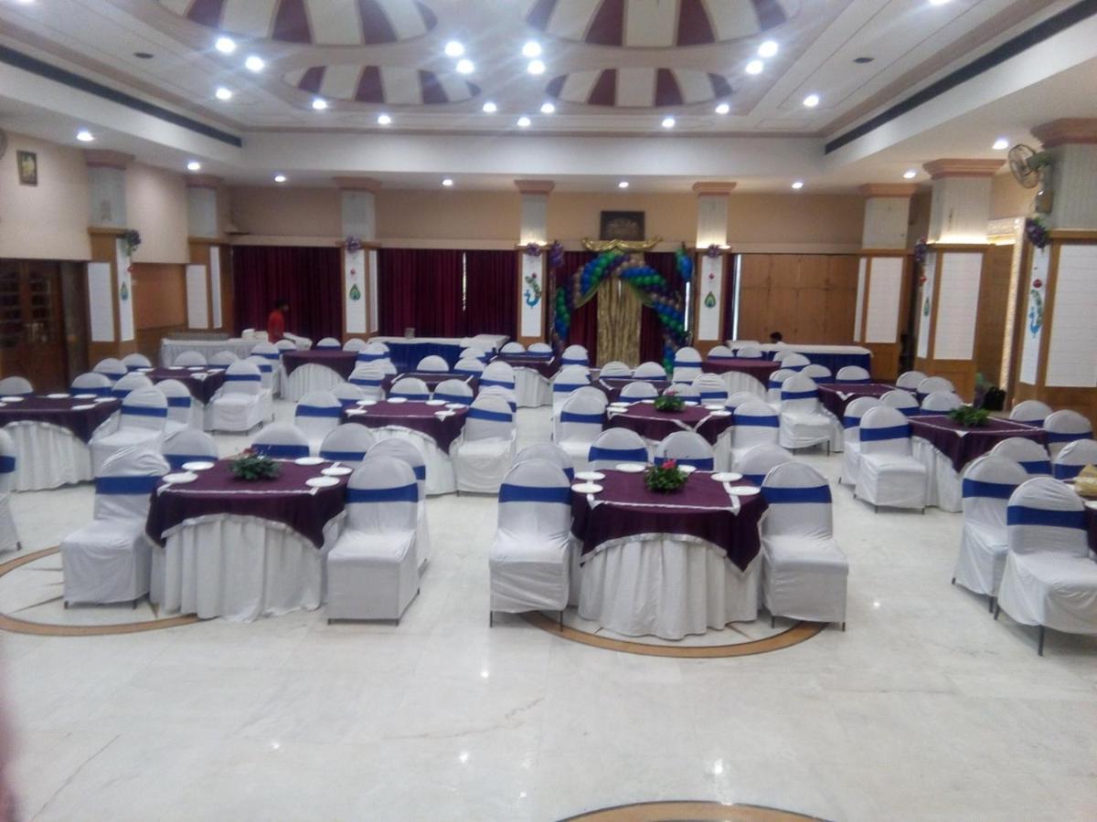 Hotel Shelter Gwalior Ngoại thất bức ảnh