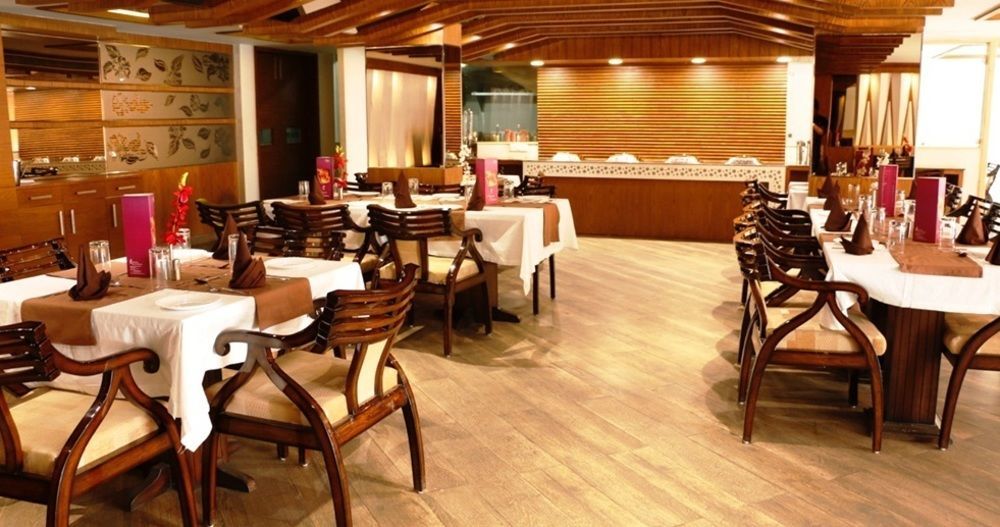 Hotel Shelter Gwalior Ngoại thất bức ảnh