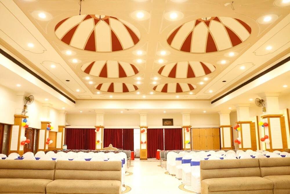 Hotel Shelter Gwalior Ngoại thất bức ảnh